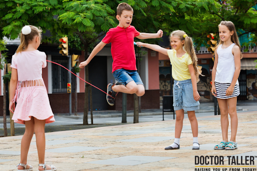  Từ 5 - 6 tuổi là thời điểm lý tưởng để nhảy dây tăng chiều cao